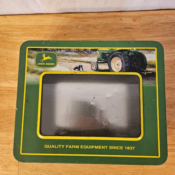 John Deere Collectible Tin Officially Licensed Product. ITEM #1943 - Picture 5 of 7